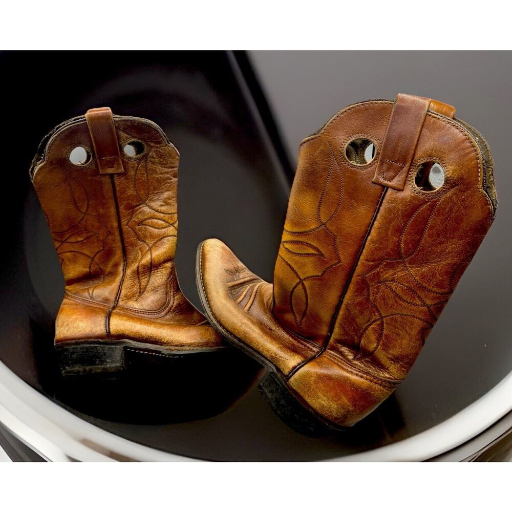 Vintage Durango 7330 SZ 6M Distressed Cowboy Boots